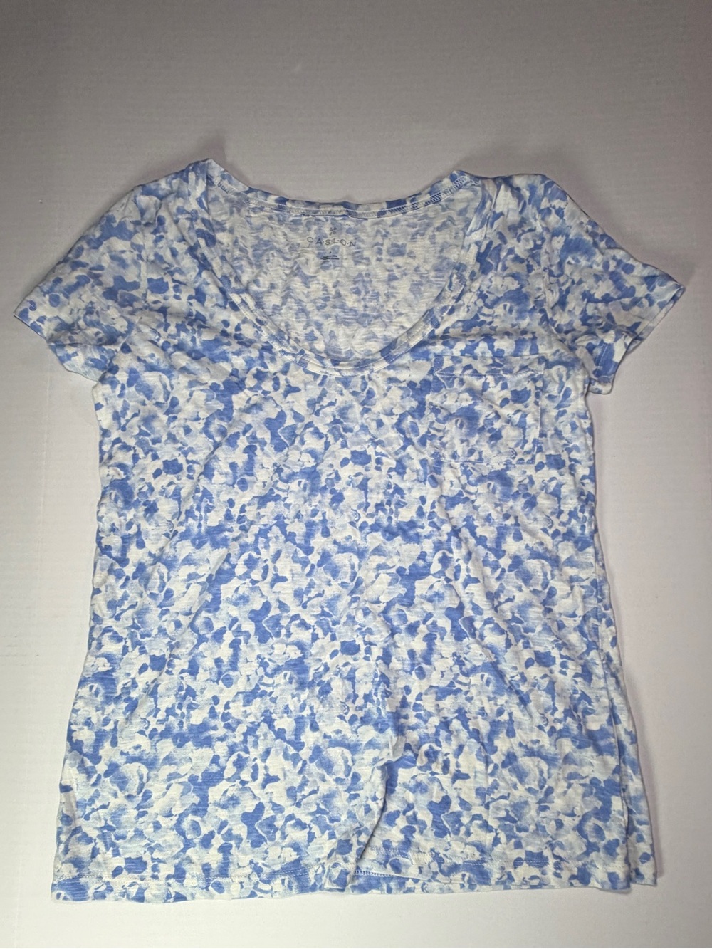 Caslon Blue and White Short Sleeve V‑Neck Tee tiny flaw